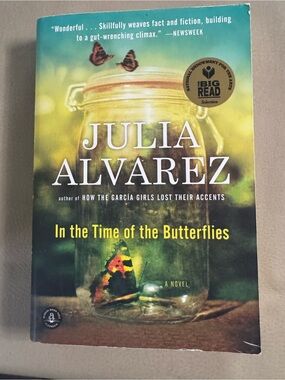 Julia Alvarez "In the Time of the Butterflies" Paperback - Yellow/Green Cover